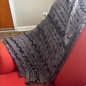 Stylish Black and Gray Patterned Scarf
